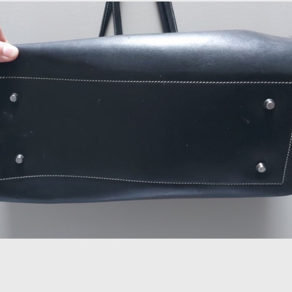 Roots leather purse, black quality 100% Italian leather bag, made in Canada - Picture 6 of 6